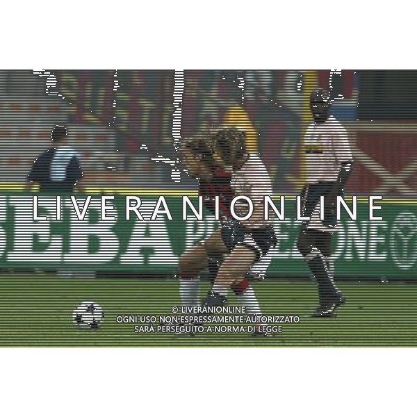 MILANO 17-08-2003 TROFEO LUIGI BERLUSCONI NELLA FOTO: PAVEL NEDVED CONTRASTATO DA DARIO SIMIC* FOTO: MANUELA VIGANTI PRESSPHOTO/ AG. ALDO LIVERANI S.A.S
