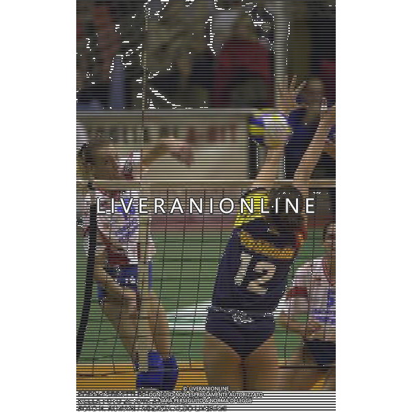 FOPPAPEDRETTI BERGAMO VOLLEY 2000/2001 NELLA FOTO ZETOVA ANTONINA FOTO N. ROMANI / AGENZIA ALDO LIVERANI