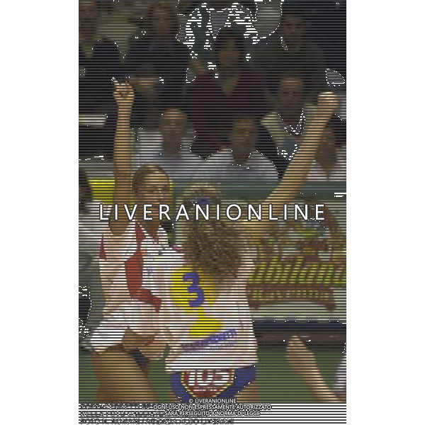 FOPPAPEDRETTI BERGAMO VOLLEY 2000/2001 NELLA FOTO CACCIATORI MAURIZIA FOTO N. ROMANI / AGENZIA ALDO LIVERANI