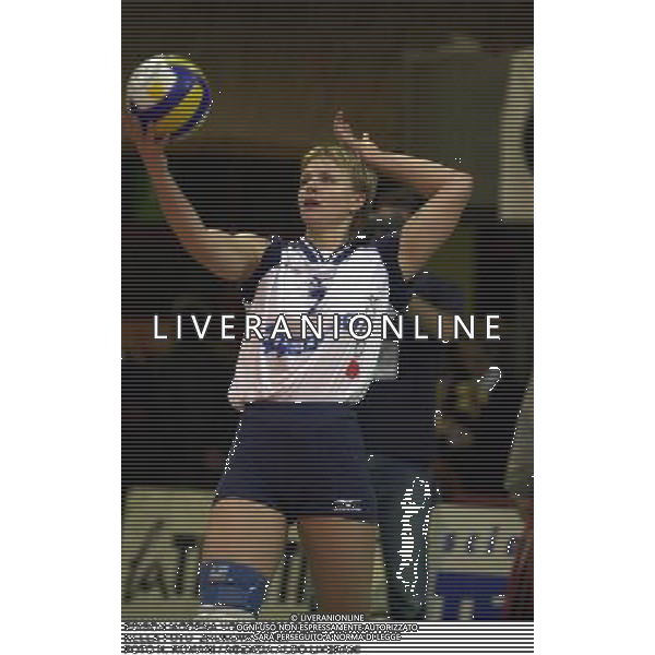 EDISON MODENA VOLLEY 2000/2001 NELLA FOTO ZHUKOVA IRYNA FOTO N. ROMANI / AGENZIA ALDO LIVERANI