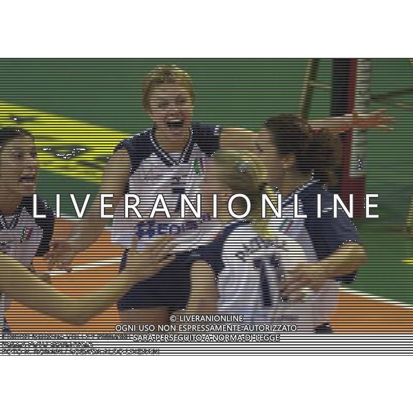 EDISON MODENA VOLLEY 2000/2001 NELLA FOTO ESULTANZA FOTO N. ROMANI / AGENZIA ALDO LIVERANI