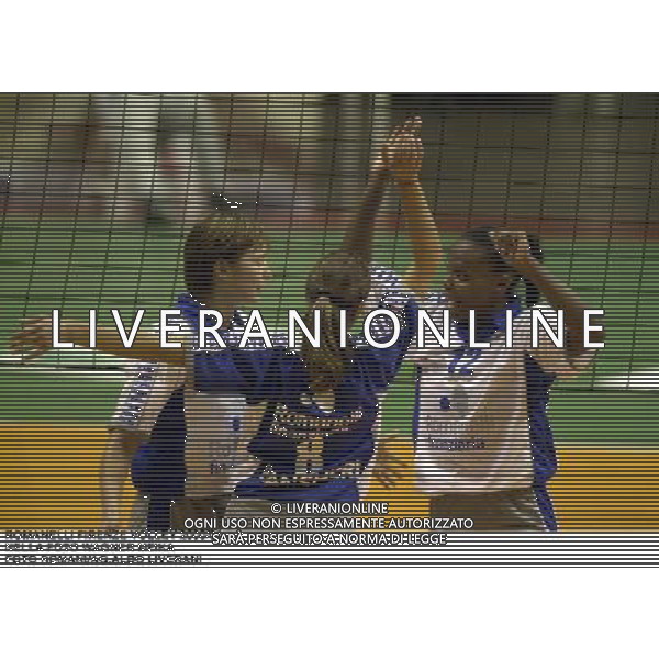 ROMANELLI FIRENZE VOLLEY 2000/01 NELLA FOTO WAGNER MEIKA FOTO ROMANI/AG.ALDO LIVERANI