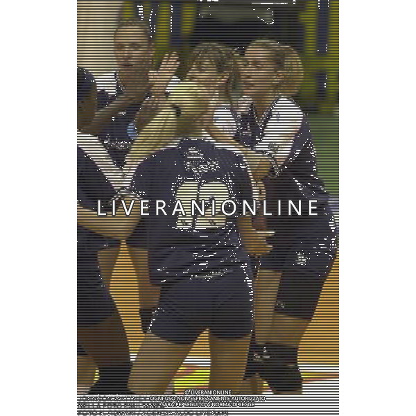 JOHNSON MATTHEY SPEZZANO VOLLEY 2000/2001 NELLA FOTO ESULTANZA FOTO N. ROMANI / AGENZIA ALDO LIVERANI