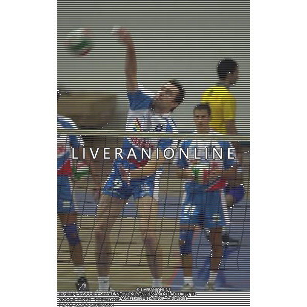 PARMA VOLLEY MAXICONO 2000/2001 NELLA FOTO TETIUKHIN FOTO NICOLA ROMANI -AGENZIA ALDO LIVERANI