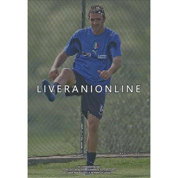 ROMA CAMPO DELLA BORGHESANA 2/5/2006 ALLENAMENTO DELLA NAZIONALE NELLA FOTO LUCARELLI FOTO AG ALDO LIVERANI