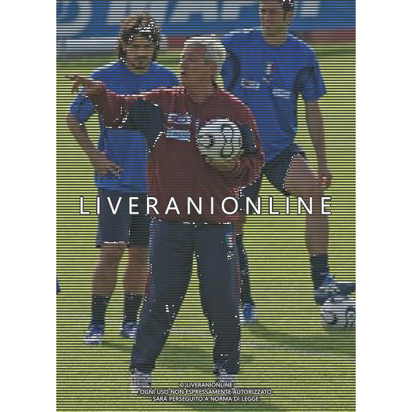 ROMA CENTRO SPORTIVO LA BORGHESIANA 2/5/2006 ALLENAMENTO DELLA NAZIONALE NELLA FOTO LIPPI FOTO AG ALDO LIVERANI