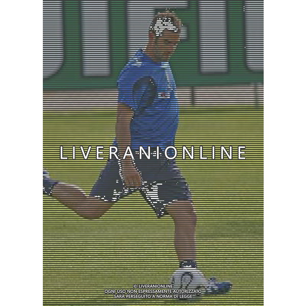 ROMA CENTRO SPORTIVO LA BORGHESIANA 2/5/2006 ALLENAMENTO DELLA NAZIONALE NELLA FOTO LUCARELLI FOTO AG ALDO LIVERANI