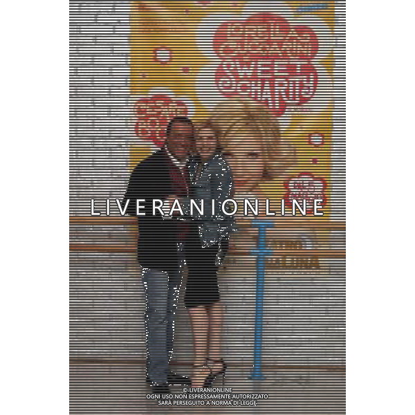 MILANO 3 MAGGIO 2006 SWEET CHARITY IL MUSICAL NELLA FOTO: GIANNI NAZZARO E LORELLA CUCCARINI PH FRANKY/AG ALDO LIVERANI 