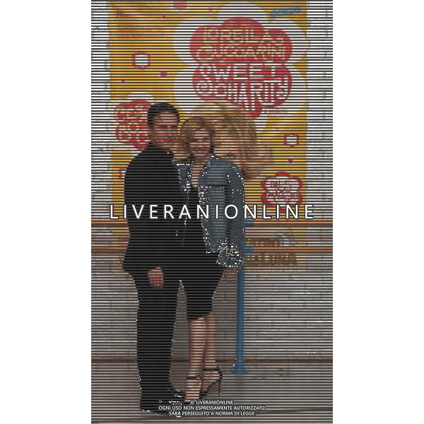 MILANO 3 MAGGIO 2006 SWEET CHARITY IL MUSICAL NELLA FOTO:SAVERIO MARCONI E LORELLA CUCCARINI PH FRANKY/AG ALDO LIVERANI 