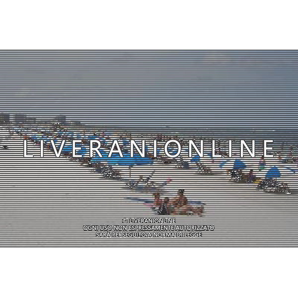 ARCHIVIO ALDO LIVERANI S A S NELLA FOTO SPIAGGE AGENZIA ALDO LIVERANI