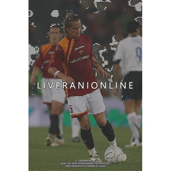 ROMA - INTER (Stadio Olimpico) - 03 / 05 / 2006 Coppa Italia - Tim Cup (Andata - Finale) ( 1 - 1 ) nella foto: Philippe MEXES (Roma) ph Fabrizio Corradetti/ag. aldo liverani