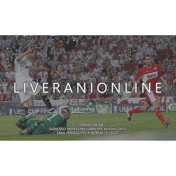 10-5-06 EINDHOVEN FINALE COPPA UEFA 2006 NELLA FOTO: gol maresca PH: LUZZANI/LIVERANI
