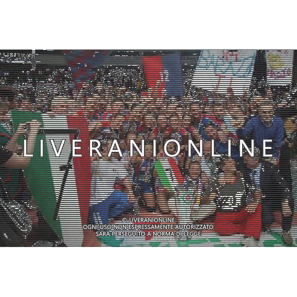 BERGAMO 10/05/2006 FOPPA PEDRETTI-MONTE SCHIAVO FINALE SCUDETTO PALLAVOLO FEMMINILE NELLA FOTO FESTEGGIAMENTI PER LA VITTORIA DEL 7 SCUDETTO AGENZIA ALDO LIVERANI