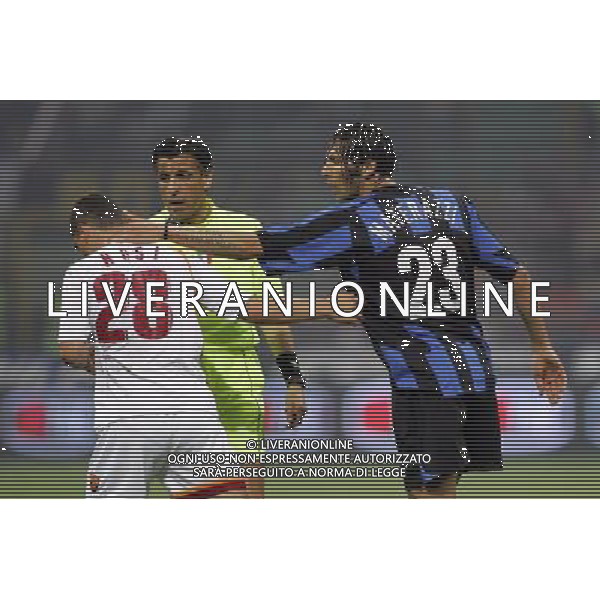 inter - roma finale ritorno coppa italia tim cup 11/05/2006 nella foto aleandro rosi e materazzi marco, arbitro messina ph luzzani/ag. aldo liverani
