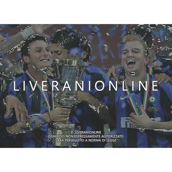 MILANO 11/5/2006 INTER-ROMA FINALE TIM CUP NELLA FOTO LA COPPA FOTO ANDRY/AG ALDO LIVERANI