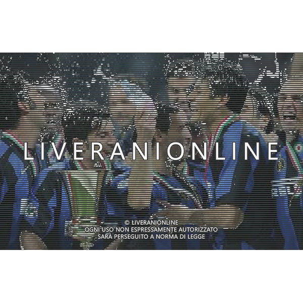 MILANO 11/5/2006 INTER-ROMA FINALE TIM CUP NELLA FOTO LA COPPA FOTO ANDRY/AG ALDO LIVERANI