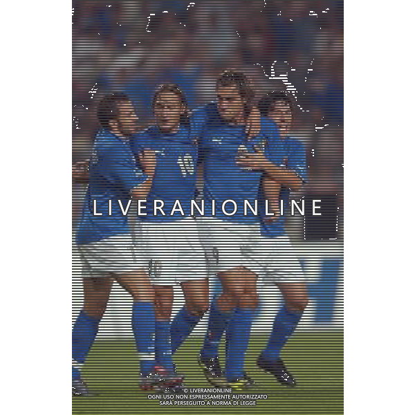 Stoccarda (ger) 20-08-03 Amichevole Germania - Italia Nazionale Calcio nella foto Del Piero Totti Francesco Vieri Christian e Camoranesi Mauro esultano dopo il gol* foto marco luzzani/Ag. Aldo Liverani s.a.s.