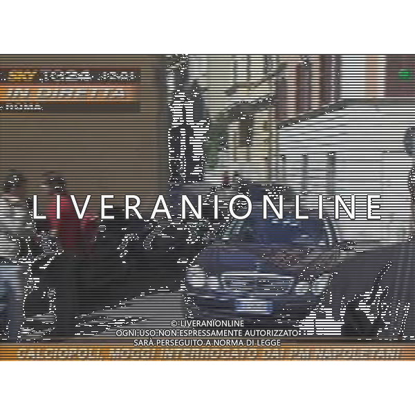 L\'arrivo di Luciano Moggi a Roma in Via In Selci per essere interrogato dai PM Napoletani 15/05/2006 obbligatorio citare la fonte televisiva ph agenzia aldo liverani