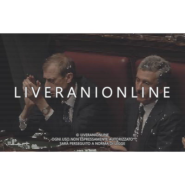 ROMA, 15 MAGGIO 2006 SEDUTA COMUNE CAMERA E SENATO CON I RAPPRESENTANTI DELLE REGIONI PER IL GIURAMENTO DEL PRESIDENTE DELLA REPUBBLICA GIORGIO NAPOLITANO NELLA FOTO PIERO FASSINO - MASSIMO D\'ALEMA FOTO AG ALDO LIVERANI