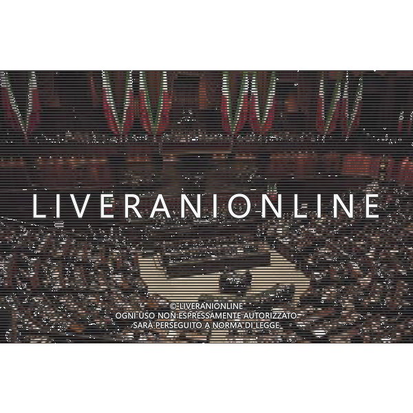 ROMA, 15 MAGGIO 2006 SEDUTA COMUNE CAMERA E SENATO CON I RAPPRESENTANTI DELLE REGIONI PER IL GIURAMENTO DEL PRESIDENTE DELLA REPUBBLICA GIORGIO NAPOLITANO NELLA FOTO L\'AULA DELLA CAMERA CON BANDIERE E DRAPPI TRICOLORE FOTO AG ALDO LIVERANI