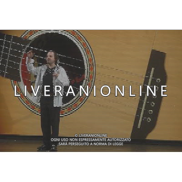 MILANO 16-5-06 TEATRO CIAK SPETTACOLO DI DADO \'SUONO, CANTO, RECITO... E BALLICCHIO\' NELLA FOTO : DADO PH: CAPRA/LIVERANI