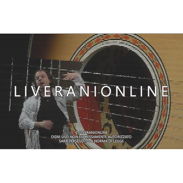 MILANO 16-5-06 TEATRO CIAK SPETTACOLO DI DADO \'SUONO, CANTO, RECITO... E BALLICCHIO\' NELLA FOTO : DADO PH: CAPRA/LIVERANI