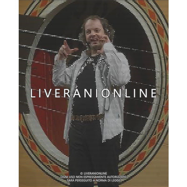 MILANO 16-5-06 TEATRO CIAK SPETTACOLO DI DADO \'SUONO, CANTO, RECITO... E BALLICCHIO\' NELLA FOTO : DADO PH: CAPRA/LIVERANI