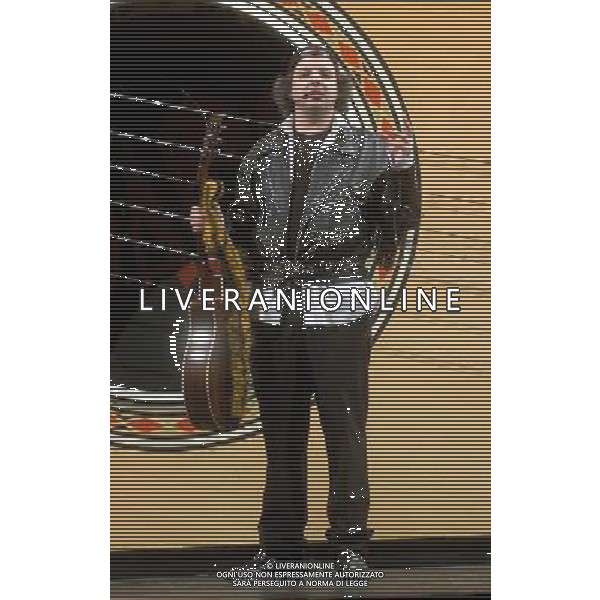 MILANO 16-5-06 TEATRO CIAK SPETTACOLO DI DADO \'SUONO, CANTO, RECITO... E BALLICCHIO\' NELLA FOTO : DADO PH: CAPRA/LIVERANI