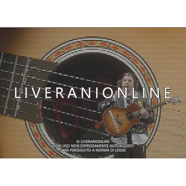 MILANO 16-5-06 TEATRO CIAK SPETTACOLO DI DADO \'SUONO, CANTO, RECITO... E BALLICCHIO\' NELLA FOTO : DADO PH: CAPRA/LIVERANI