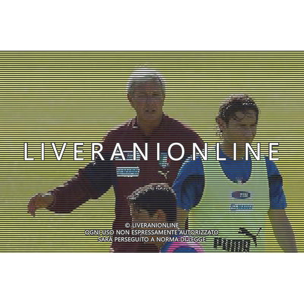 Coverciano (Fi) 22/05/2006 Raduno e allenamento della Nazionale Italiana di Calcio nella foto marcello lippi con francesco totti ph gianni nucci/ag. aldo liverani