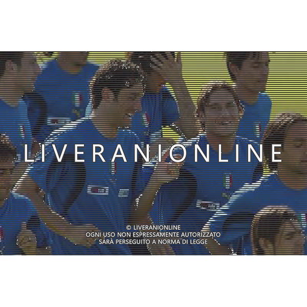 Coverciano (Fi) 22/05/2006 Raduno e allenamento della Nazionale Italiana di Calcio nella foto luca toni e francesco totti ph gianni nucci/ag. aldo liverani
