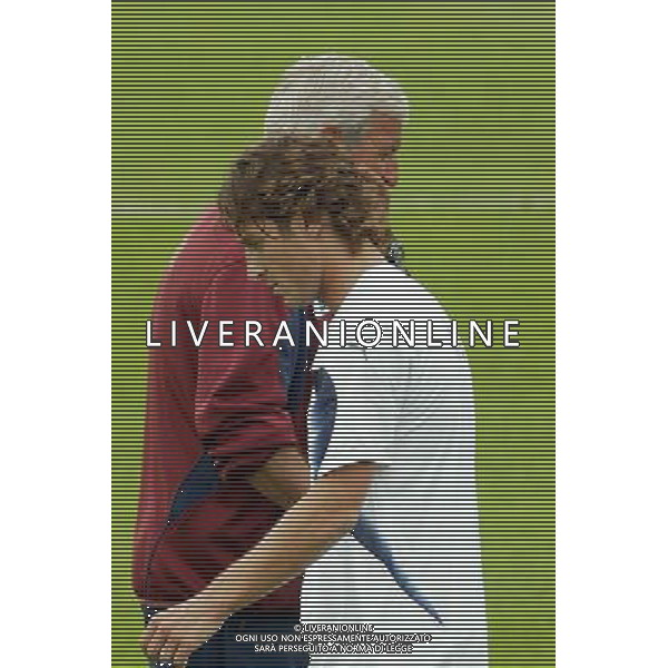 Coverciano (Fi) 24/05/2006 allenamento della Nazionale Italiana di Calcio in ritiro nella foto marcello lippi con francesco totti ph gianni nucci/ag. aldo liverani