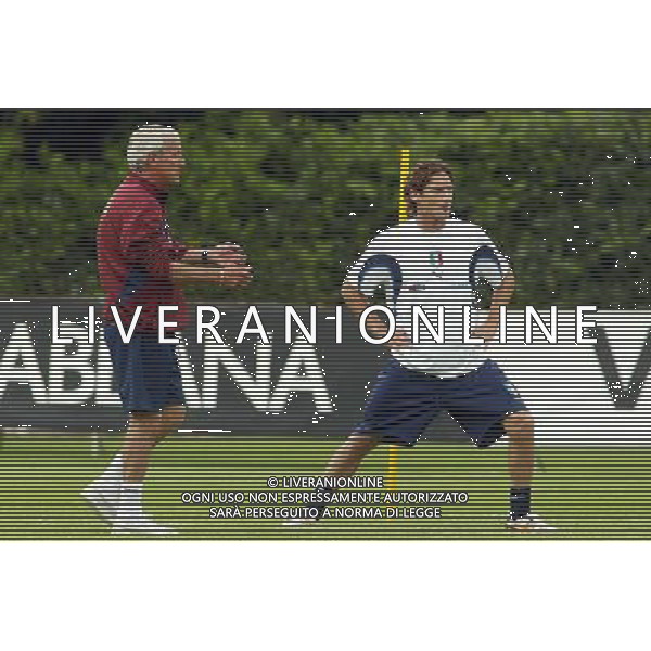 Coverciano (Fi) 24/05/2006 allenamento della Nazionale Italiana di Calcio in ritiro nella foto marcello lippi con francesco totti ph gianni nucci/ag. aldo liverani