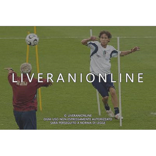 Coverciano (Fi) 24/05/2006 allenamento della Nazionale Italiana di Calcio in ritiro nella foto marcello lippi con francesco totti ph gianni nucci/ag. aldo liverani