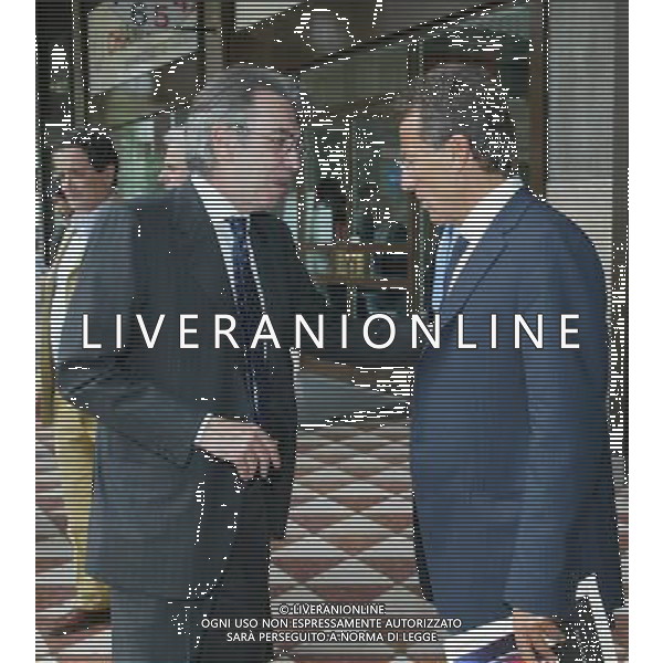 MILANO 26/5/2006 LARGO CORSIA DEI SERVI DIBATTITO: -LO SPORT E LA CITTA\'. DA DOVE PARTIRE?- NELLA FOTO MASSIMO MORATTI E GIOVANNI LOLLI SOTTOSEGRETARIO ALLO SPORT FOTO ROMANO/AG ALDO LIVERANI
