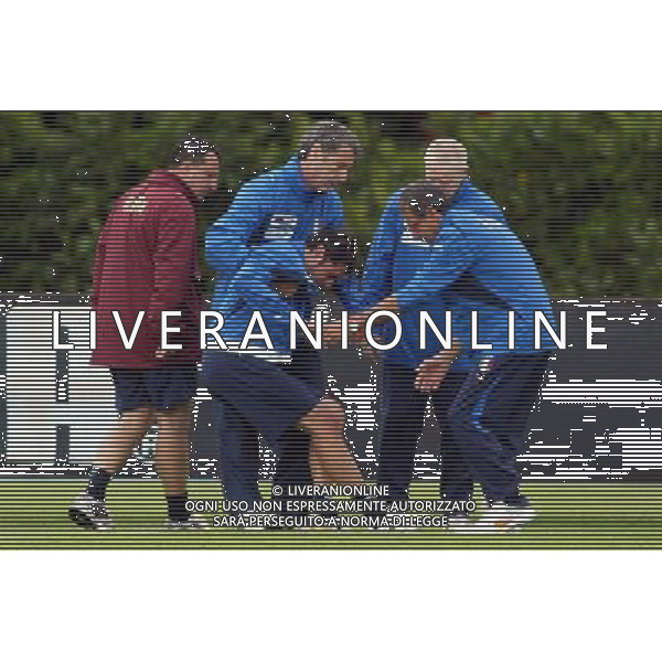 Ritiro della Nazionale Italiana a Coverciano 30/05/2006 nella foto Simone Perrotta infortunato ph gianni nucci/ag. aldo liverani