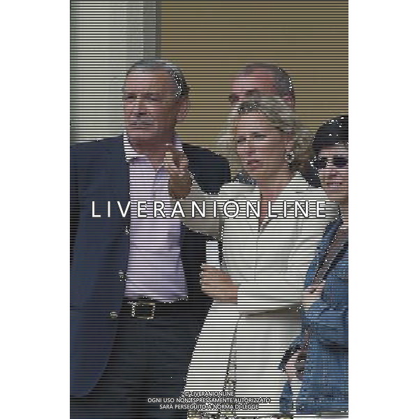 Ritiro della Nazionale Italiana a Coverciano 30/05/2006 nella foto il nuovo ministro dello sport Giovanna Melandri con Gigi Riva ph gianni nucci/ag. aldo liverani