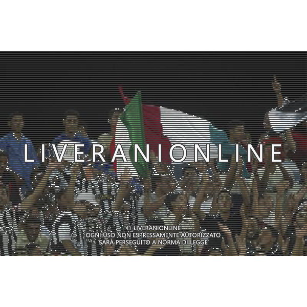 TRIPOLI 25/08/2002 SUPERCOPPA ITALIANA JUVENTUS-PARMA NELLA FOTO TIFOSI JUVENTUS FOTO BAGNAI-ALDO LIVERANI