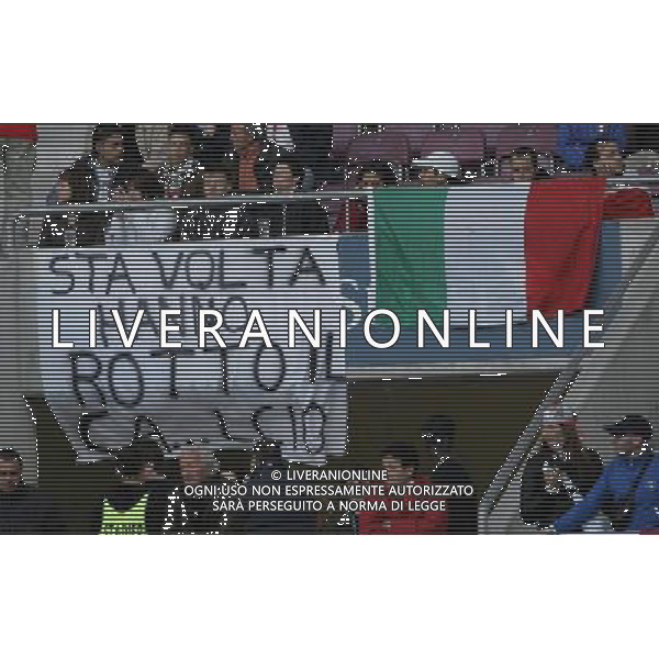 Ginevra 31/05/2006 Svizzera-Italia nella foto: Striscione foto Luzzani/Ag.aldo Liverani