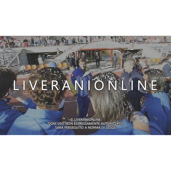 LOSANNA 2 GIUGNO 2006 ITALIA - UCRAINA AMICHEVOLE NELLA FOTO: SHEVCHENKO SALUTA PRIMA DELLA GARA FOTO LUZZANI / AG. ALDO LIVERANI