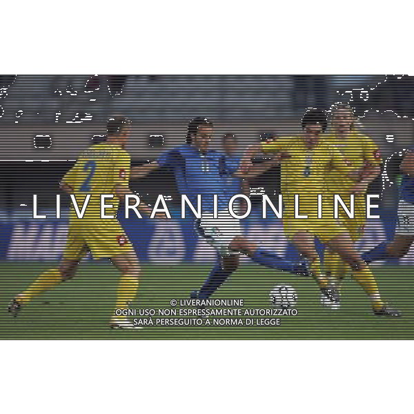 LOSANNA 2 GIUGNO 2006 ITALIA - UCRAINA AMICHEVOLE NELLA FOTO: gilardino rusol e nesmachny FOTO LUZZANI / AG. ALDO LIVERANI