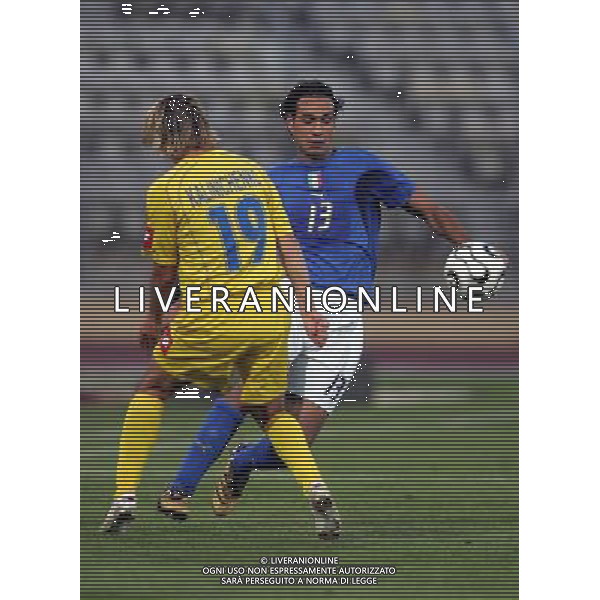 LOSANNA 2 GIUGNO 2006 ITALIA - UCRAINA AMICHEVOLE NELLA FOTO: nesta e kalinichenko FOTO LUZZANI / AG. ALDO LIVERANI