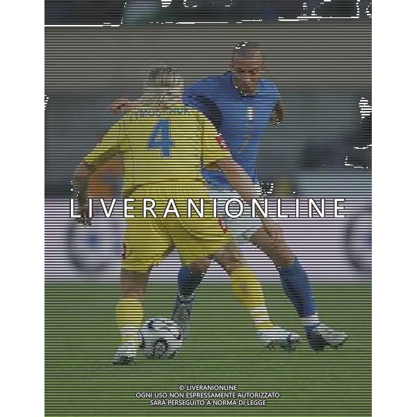 Losanna (CH) 02/06/2006 italia-ucraina 0:0 nella foto del piero e tymoshchyuk ph marco luzzani/ag aldo liverani s.a.s.