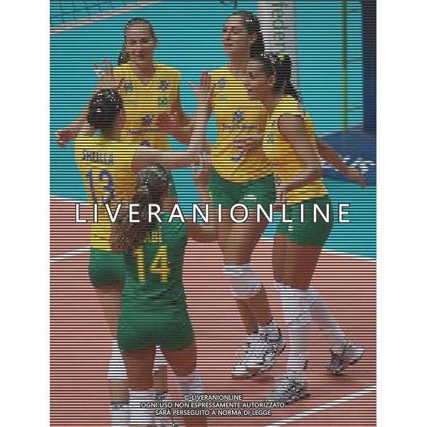 MONZA 3/6/2006 PARTITA AMICHEVOLE DI VOLLEY ITALIA-BRASILE NELLA FOTO ESULTANZA DEL BRASILE FOTO ANDRY/AG ALDO LIVERANI