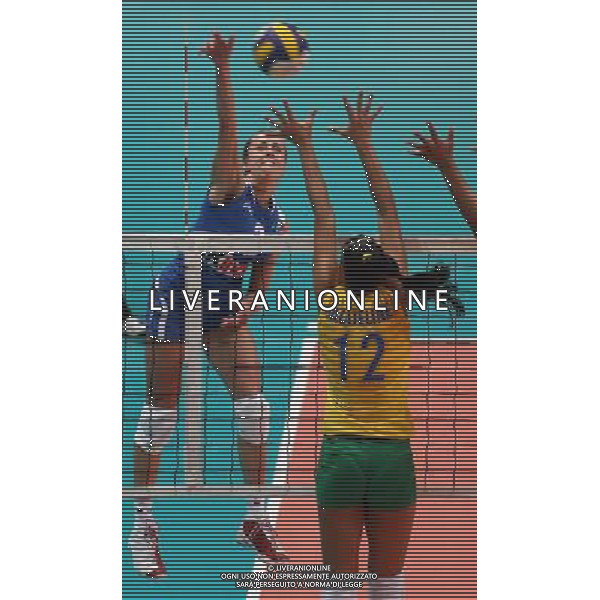 MONZA 3/6/2006 PARTITA AMICHEVOLE DI VOLLEY ITALIA-BRASILE NELLA FOTO GIANNANESCHE E JAQUELINE FOTO ANDRY/AG ALDO LIVERANI
