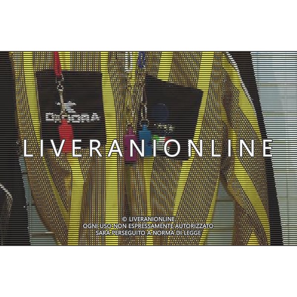 Divise degli Arbitri di Calcio con fischietti colorati ph archivio ag. aldo liverani