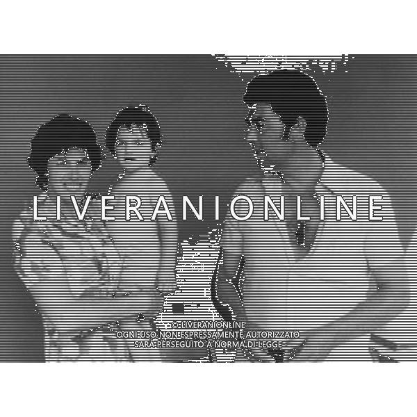 Alfredino Rampi caduto in un pozzo artesiano nelle campagna di vermicino (Frascati) il 10/06/1981 nella foto i Genitori: la madre francesca, il padre Ferdinando con il figlio minore Riccardo ph archivio giovanni liverani/ag. Aldo Liverani