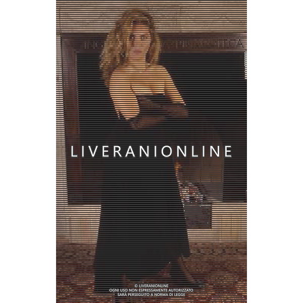ARCHIVIO GIOVANNI LIVERANI RETROSPETTIVE 1988 NELLA FOTO ELEONORA VALLONE AGENZIA ALDO LIVERANI