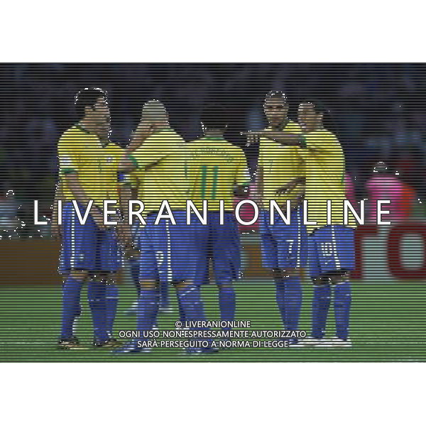 Berlino (ger) 13-06-2006 World Cup Germany 2006 brasile-croazia 1 : 0 nella foto ronaldinho parla con i compagni ph marco luzzani/ag aldo liverani s.a.s.