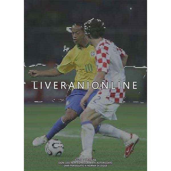 Berlino (ger) 13-06-2006 World Cup Germany 2006 brasile-croazia 1 : 0 nella foto ronaldinho e srna ph marco luzzani/ag aldo liverani s.a.s.